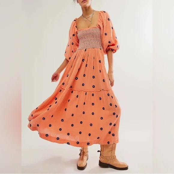 flying tomato dresses DREAMY BLOSSOM WOVEN LACE MIDI DRESS l FLYING TOMATO VINTAGE CREAM / M